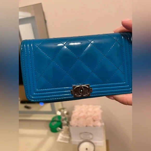 CHANEL blue mini wallet - Picture 2 of 6